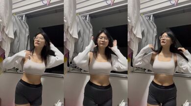 Singaporean sister shows big tits