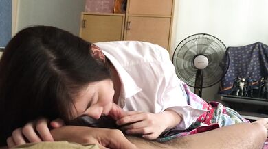 シンガポールのネットセレブ美女ジャネラのフェラ一人称視点の白いシャツ