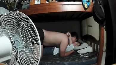 彼女を寮に連れて行きセックスして自撮りする1