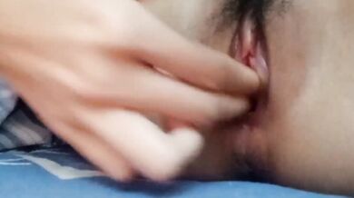 白ソックスJK妹が穴掘り自撮り