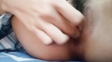 白ソックスJK妹が穴掘り自撮り