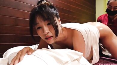 台湾美人がタイでプライベートマッサージを体験