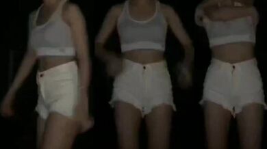 貧乳妹妹脫衣跳跳抖奶