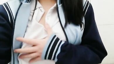 Tự sướng ngực 04