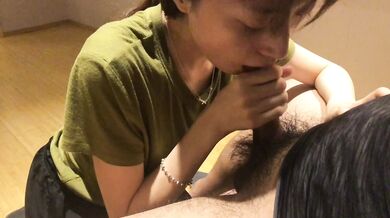 Qingyi thuần khiết cô gái thổi kèn