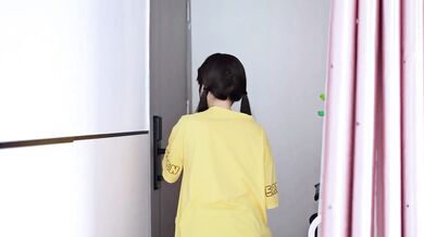 女外賣員用肉體償還