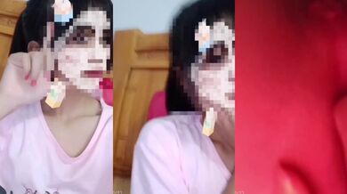 Cô gái tóc đuôi ngựa đang sờ lồn trên giường