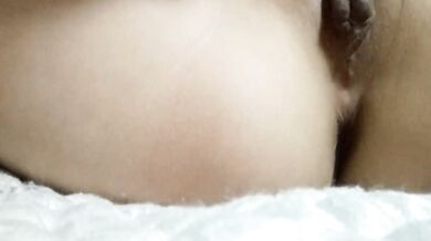 妹妹全裸披圍巾自拍