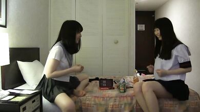 The battle between two Japanese high school girls in baseball boxing was as intense as the Taipei City election