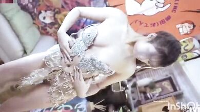 Recommended [Wu Zixin] Striptease, long-legged pervert, white tiger, hot dance, moaning, foot fetish, four points exposed