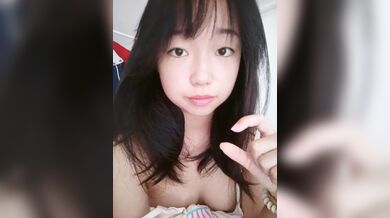 微肉奶妹練習手交