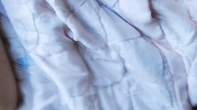 The beastly uncle picked up his niece who was in the first year of high school and went home on the weekend. He turned around and booked a room at a hotel and had sex with her before going home.