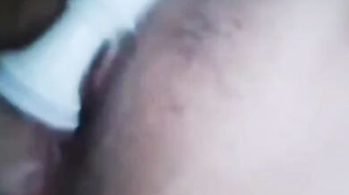 蓬蓬短髮妹自慰出白醬