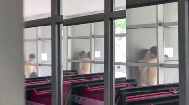 大學生體育館激戰