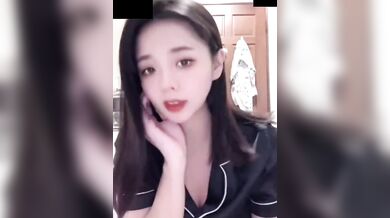 私の友達は私の友達より優れています。