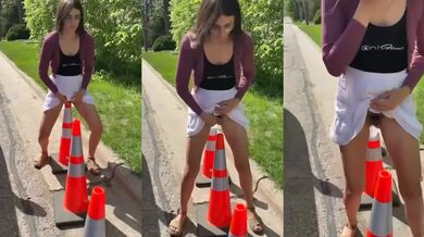 Glasses swindlers roadside riding pyramid