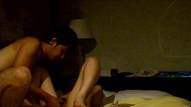 學生妹放學後和男友到旅館打炮