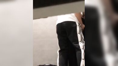 抓包兩位女生初嘗禁果