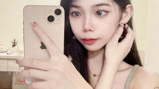 Tattooed girl fingered her pussy and took a selfie for her boyfriend