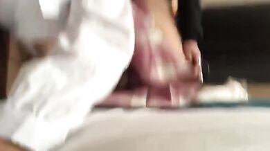 巨乳JKの自撮りが後ろから犯される