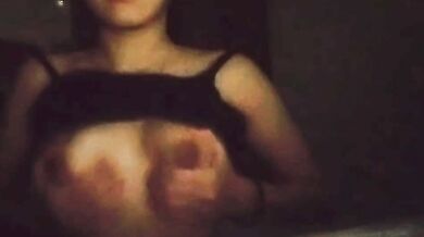 1歳の妹が胸を揉む動画