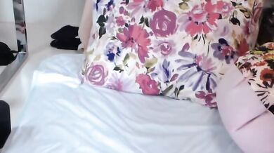 Japanese sister masturbates online