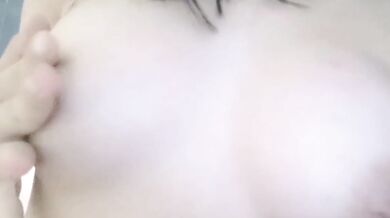 巨乳兔牙騷妹子自慰2