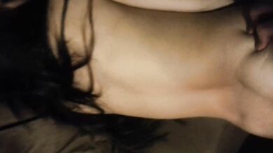 台湾のカップルが愛の自撮り、美しい胸の女性が甘い叫び声を上げる（2）