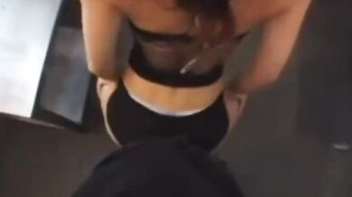 和姐姐做愛摩擦內褲到射精