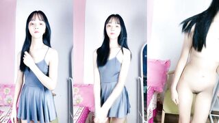 Scent of the Night: Innocent Girl's Passionate Dance, Slender Figure, Alluring Tease