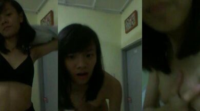 貧乳高中妹脫衣自慰2