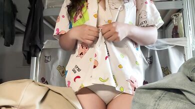 High School Girl Takes Off Clothes for 45 Selfies