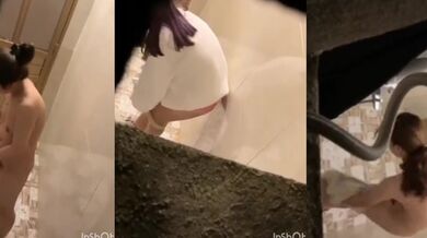 貴在真實,色膽包天公寓房趴氣窗偷拍,多位小姐姐洗澡,都是苗條型的,還有大奶子高顏值,爽歪歪