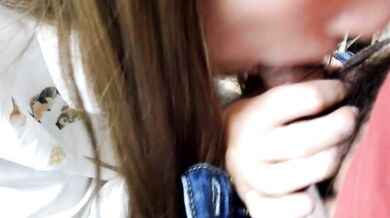 反差美女辦公室吃肉棒