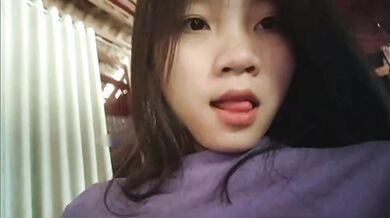 College Girl Accidentally Reveals Personal Info While Masturbating