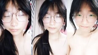 Long-haired anchor with glasses caught masturbating on live stream