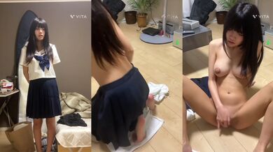 JKお金欲しさに自撮りオナ