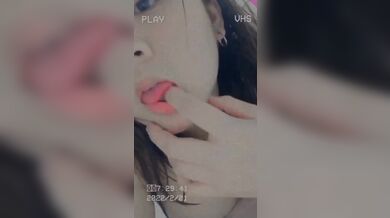 Em gái D Cup quyến rũ trên giường khoe vòng một nóng bỏng