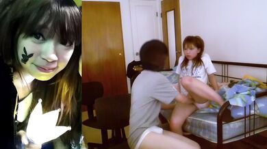 反差小女友 羅曉君(Crystal Lo) 居家啪啪遭流出4 - 推上床脫衣玩弄