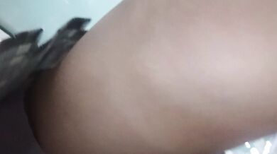 女子高生のスカートの中