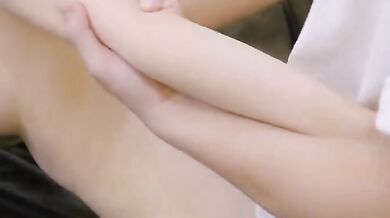 Đưa bạn trai về nhà làm tình