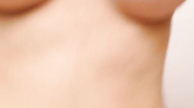 Nữ sinh đại học tặng quà trực tuyến 1