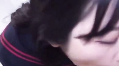 性感女孩吮吸雞巴并互相做愛