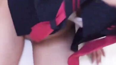 性感女孩吮吸雞巴并互相做愛