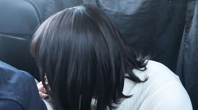 営業ウーマンの車内フェラ 口內發射