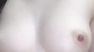 女子大生が借金返済のため互いに性交