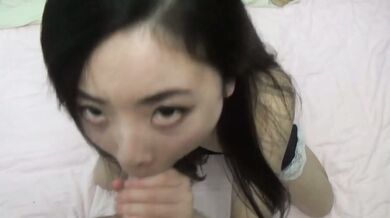 Cô gái du học nước ngoài khéo miệng