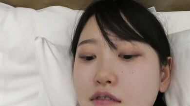 おさげのスレンダー美女とハメ撮り