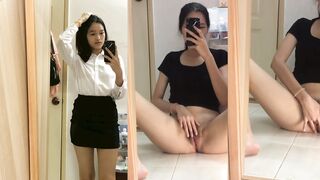 Malaysian Girl Masturbates in Front of the Mirror