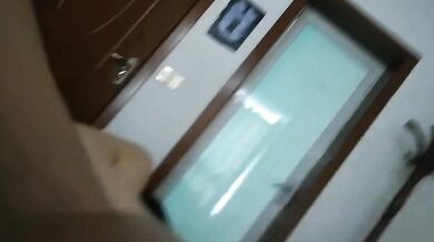 酒店後入調教JK妹子